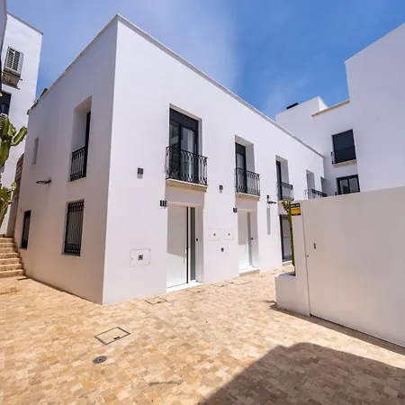 Moott Homes Arco De Braulio Duplex 4 アパート